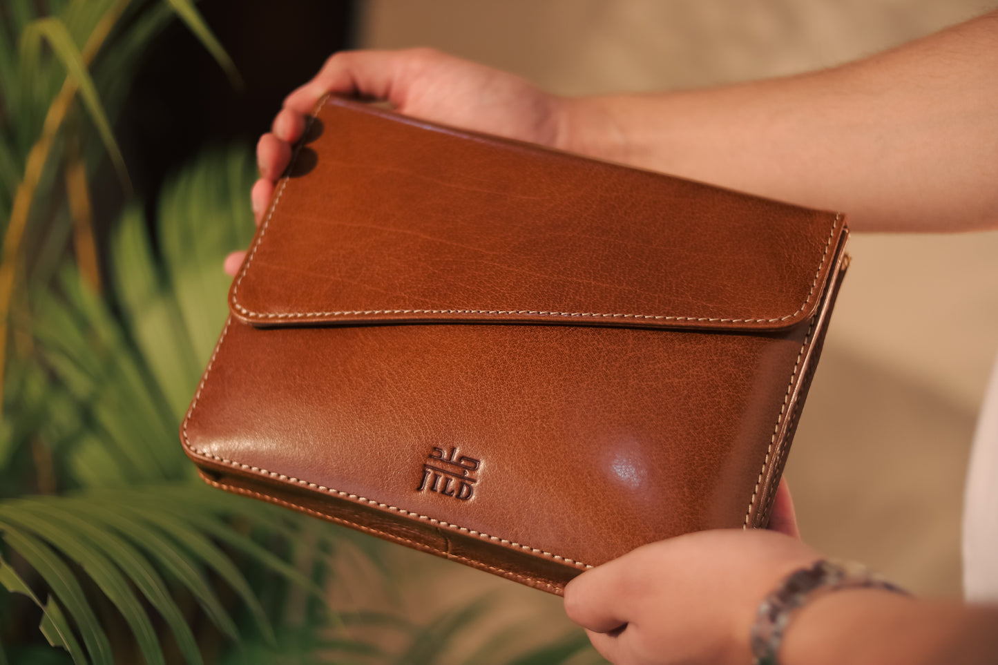 'HIMAYAH' (حماية) - Hira Tan Leather Quran Sleeve